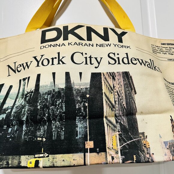 VNT DKNY Donna Karan New York City Sidewalks Landscape Canvas Tote, (NWOT) - Picture 4 of 16